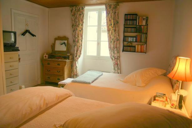 Chambres D'Hotes Chez CarolynVillefranche-du-Périgord 部屋 写真